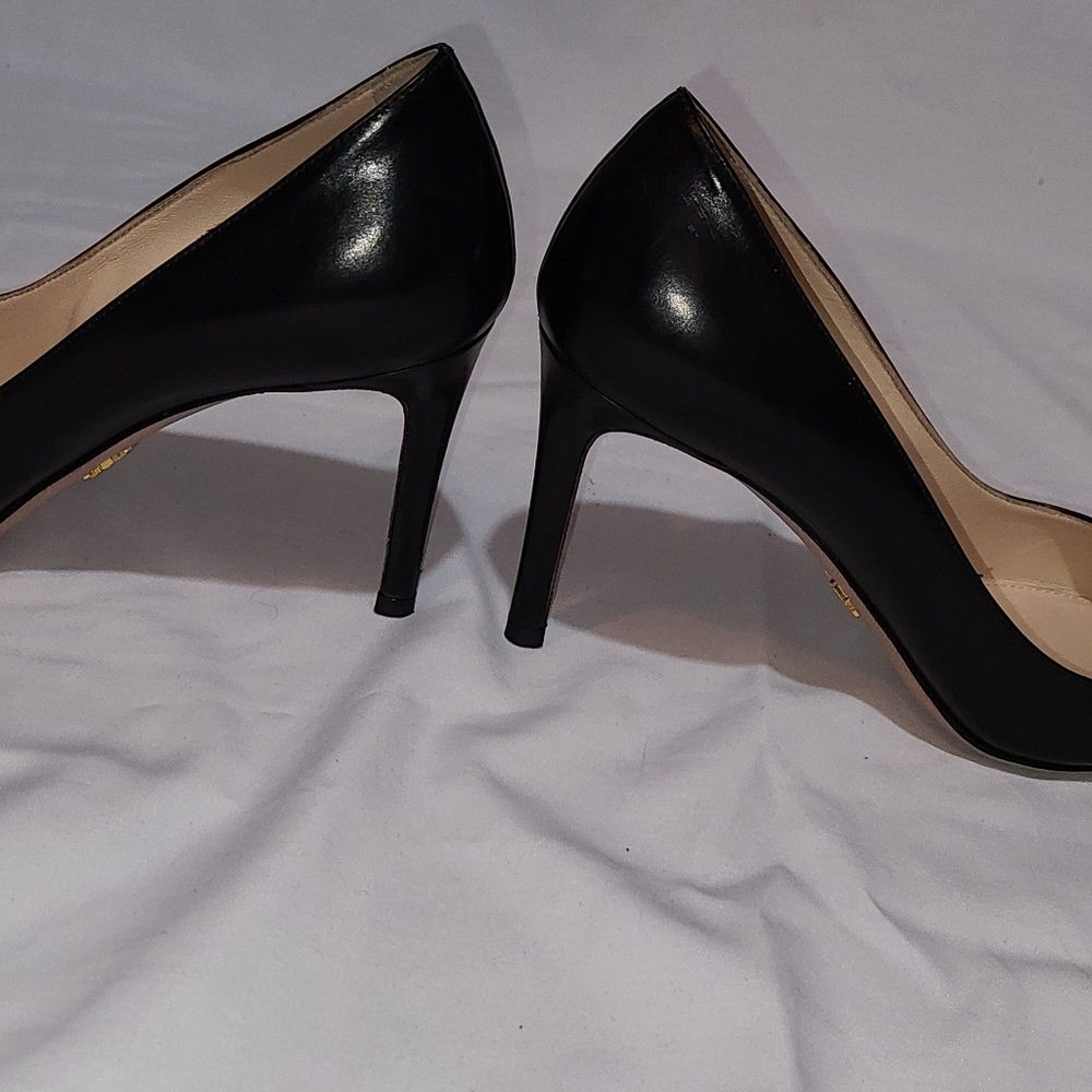 Prada Milano Black Leather Pumps - Picture 4 of 5